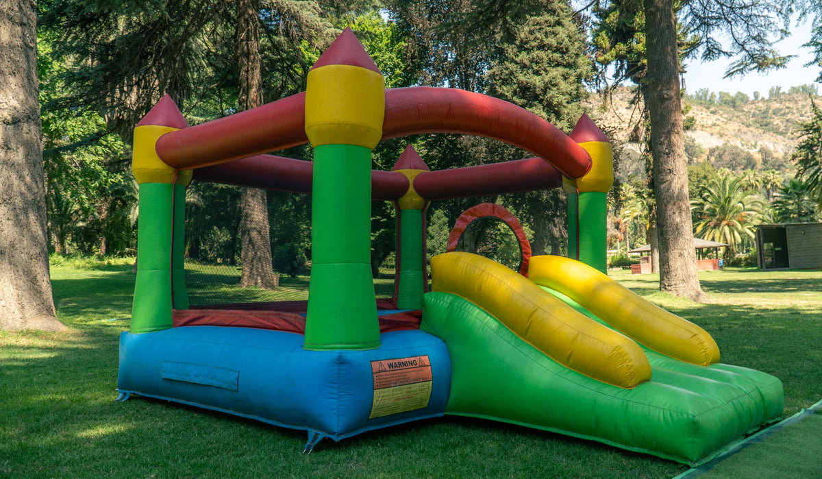 Arriendo inflable multicolor multipropósito en Santiago